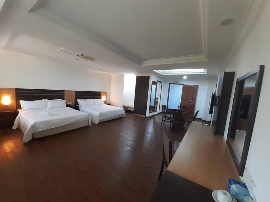 Sara Hotel Labuan Exterior photo