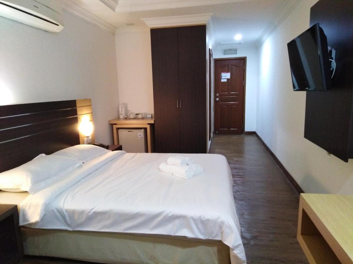 Sara Hotel Labuan Exterior photo