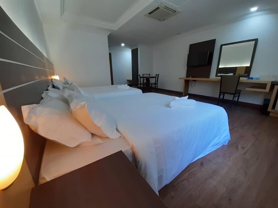 Sara Hotel Labuan Exterior photo