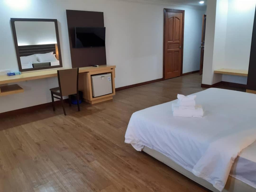 Sara Hotel Labuan Exterior photo